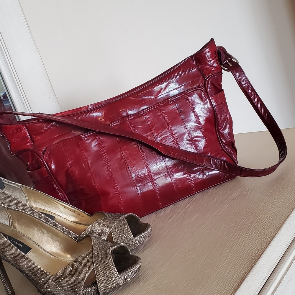 EEL SKIN RED PURSE VINTAGE